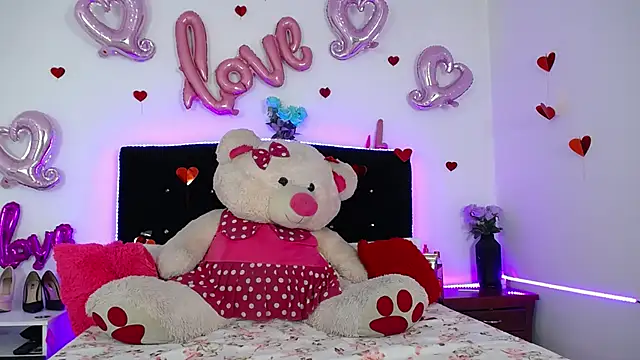 Snapshot of Daiyan_Collins chatting on March 18, 4:15 am Daiyan Collins online show from March 18, 4:15 am