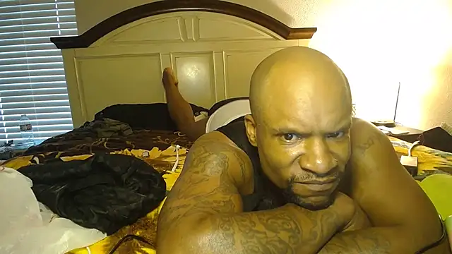 Snapshot of SexxyreddMale chatting on March 21, 10:06 pm SexxyreddMale online show from March 21, 10:06 pm