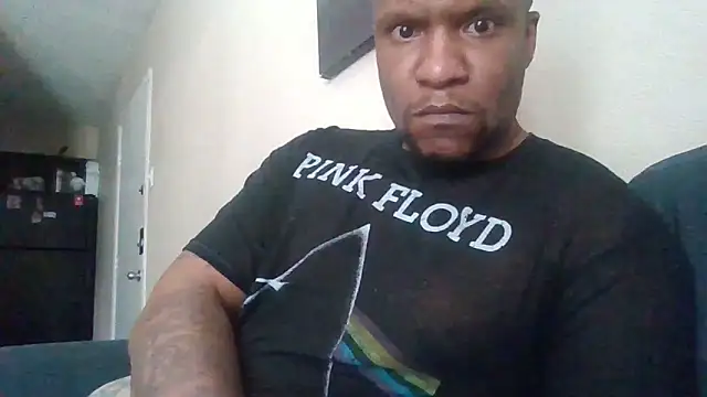 Snapshot of SexxyreddMale chatting on March 15, 9:10 pm SexxyreddMale online show from March 15, 9:10 pm