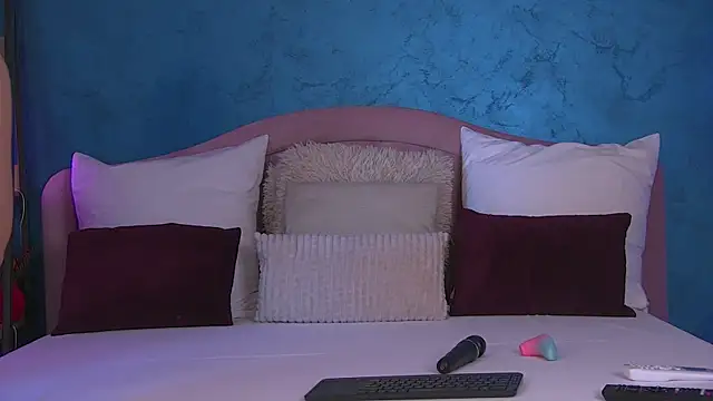 RaisaVawn online show from March 21, 7:22 am