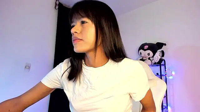 meganthompsonn22 online show from March 5, 6:53 am