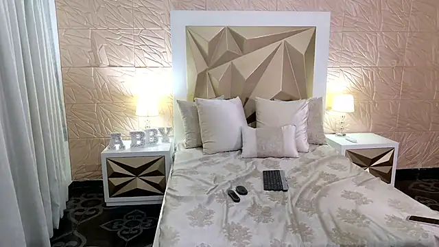 PassionMacoll online show from September 14, 1:49 am