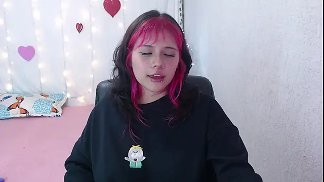 Snapshot of mixie_cute chatting on February 18, 10:58 pm mixie cute online show from February 18, 10:58 pm