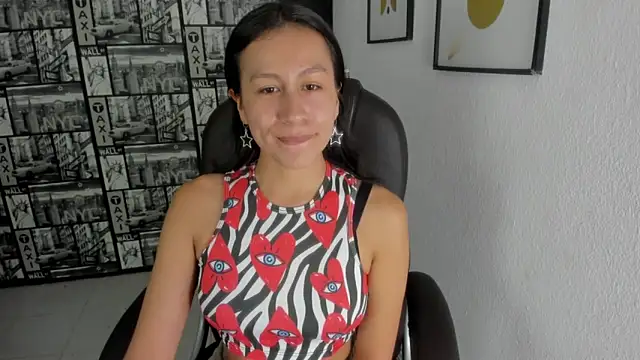 EmiGomez  online show from February 10, 8:21 pm