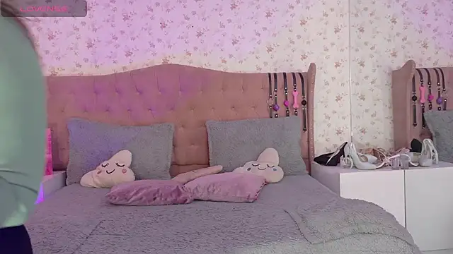 AvrillThomas online show from February 13, 3:35 pm