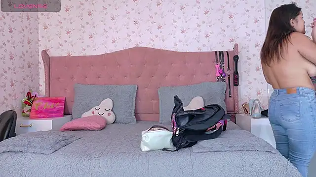 AvrillThomas online show from March 17, 3:18 pm