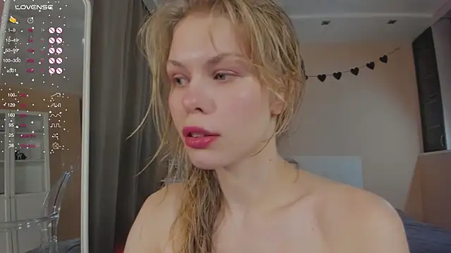 ass latte online show from December 19, 5:25 am