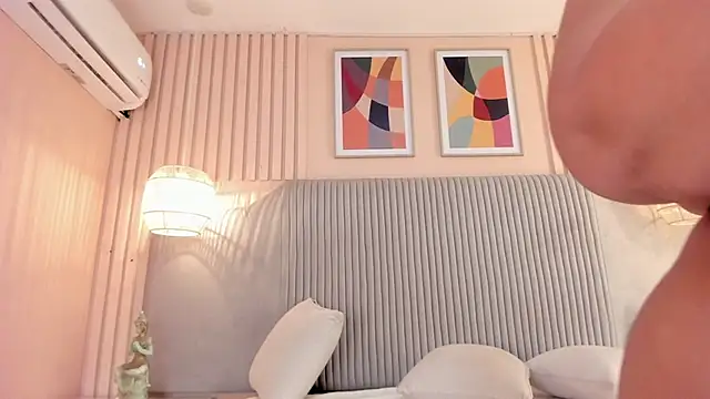 samyriverss online show from November 8, 9:42 am