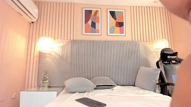 samyriverss online show from November 21, 10:58 am