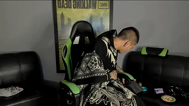 jamesinked  online show from January 4, 5:16 am