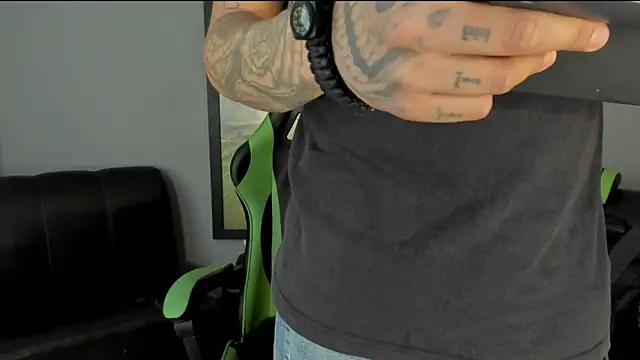 jamesinked  online show from January 16, 7:41 pm