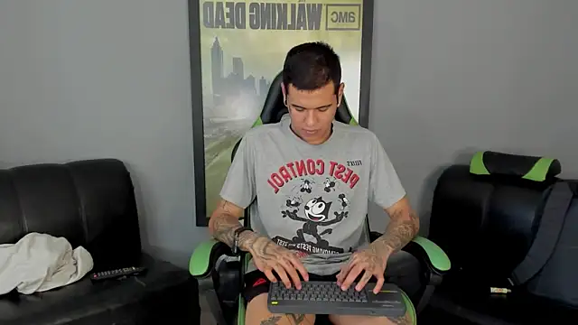 jamesinked  online show from January 28, 6:49 pm