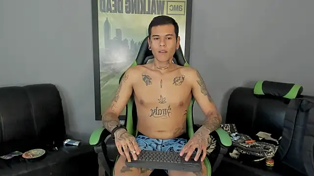 jamesinked  online show from February 6, 8:02 pm