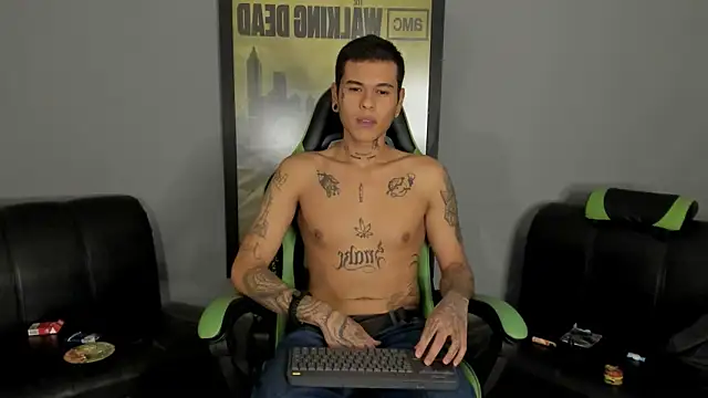 jamesinked  online show from February 6, 11:04 pm