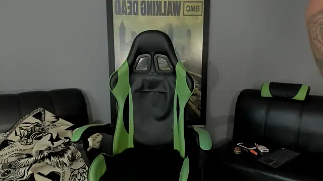 jamesinked  online show from February 18, 8:03 pm