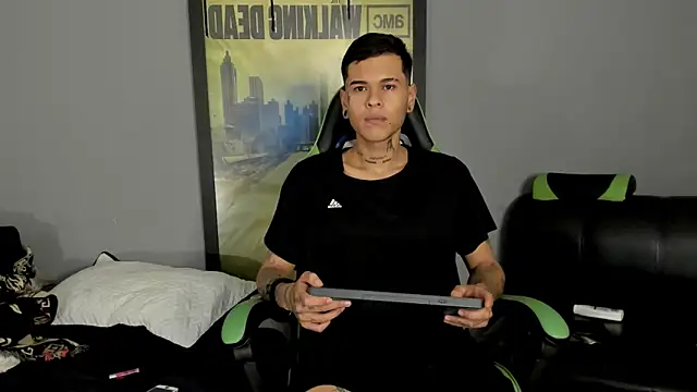 jamesinked  online show from March 12, 8:10 pm