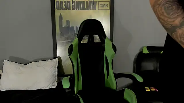 jamesinked  online show from March 13, 8:22 pm