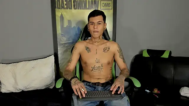 jamesinked  online show from March 22, 1:32 am