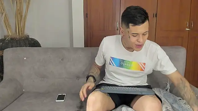 jamesinked  online show from November 29, 10:24 pm