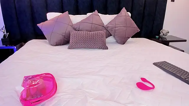 Snapshot of susyy7 chatting on February 28, 3:51 am susyy7 online show from February 28, 3:51 am