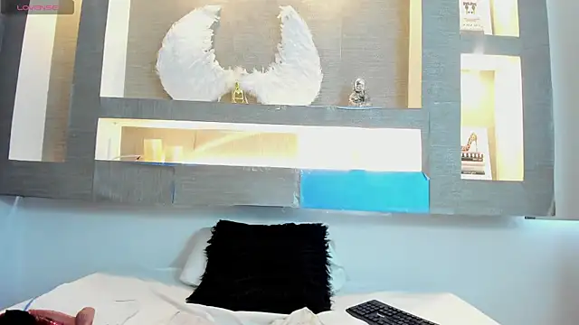 Cinthya mjs online show from February 13, 6:27 pm