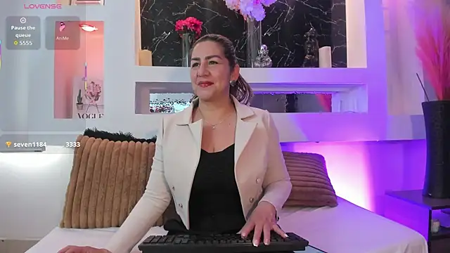 Snapshot of Cinthya_mjs chatting on May 1, 12:21 pm Cinthya mjs online show from May 1, 12:21 pm