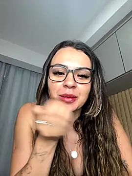 Snapshot of carol_amorim chatting on October 3, 3:03 am carol amorim online show from October 3, 3:03 am