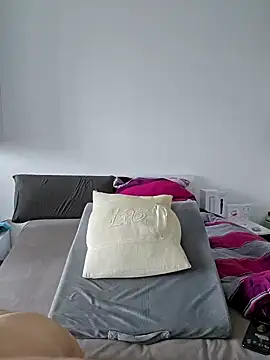 nickdtr online show from February 14, 1:51 pm