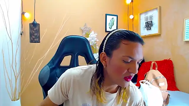 aslyhernandez 7 online show from September 20, 12:17 pm