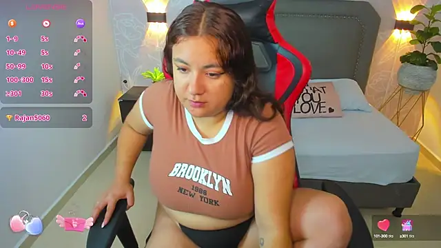 nadine russo online show from January 9, 7:40 pm