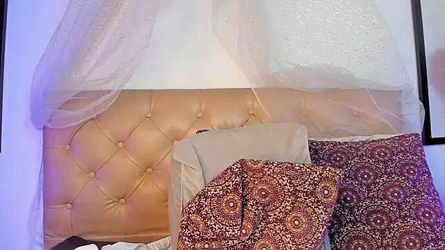 Snapshot of Redpandaa_ chatting on January 11, 4:06 am Redpandaa online show from January 11, 4:06 am