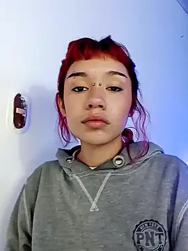 Snapshot of Redpandaa_ chatting on January 23, 4:30 am Redpandaa online show from January 23, 4:30 am