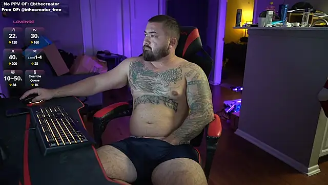 Snapshot of B_The_Creator_X chatting on December 5, 4:31 am B The Creator X online show from December 5, 4:31 am