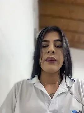 Snapshot of daniigarcia chatting on May 31, 1:07 pm daniigarcia online show from May 31, 1:07 pm