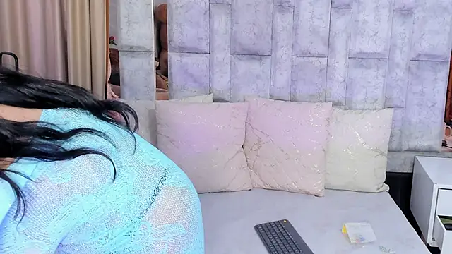 lila noa online show from December 1, 7:41 pm