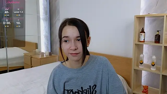 Snapshot of LilithStrangfor chatting on December 5, 12:19 am LilithStrangfor online show from December 5, 12:19 am