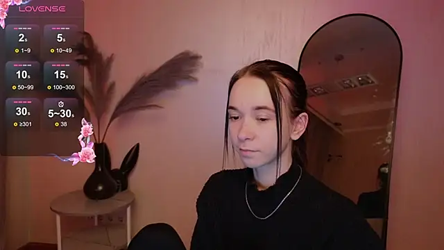 Snapshot of LilithStrangfor chatting on March 20, 2:29 am LilithStrangfor online show from March 20, 2:29 am