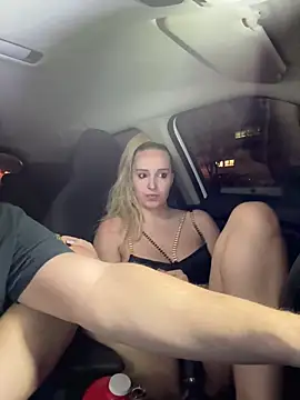 Snapshot of thats_lou chatting on January 18, 5:04 pm thats lou online show from January 18, 5:04 pm