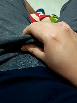 Snapshot of beautiful_hands_ chatting on February 6, 10:59 am beautiful hands  online show from February 6, 10:59 am
