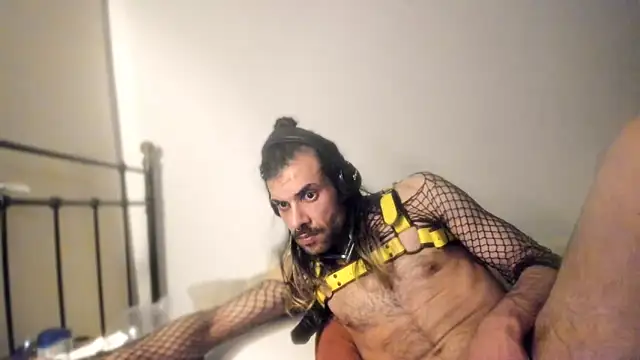 P4RtYBOII92 online show from January 28, 11:38 am