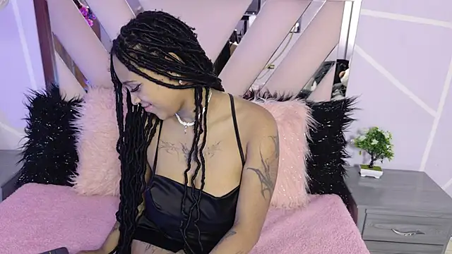 Elith noa online show from December 4, 7:44 pm