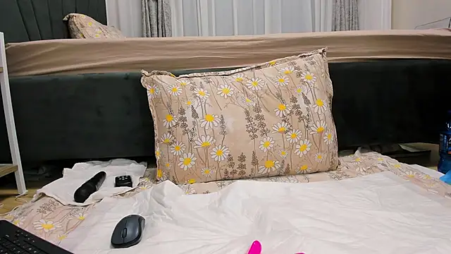 wowsquirtx online show from February 26, 6:37 am