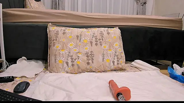 wowsquirtx online show from March 11, 6:32 am