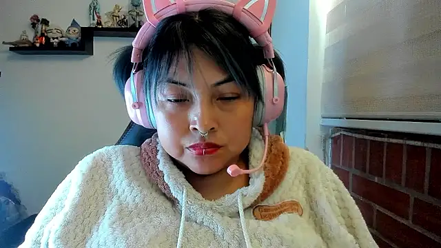 Snapshot of Shaddycute_ chatting on May 20, 3:07 pm Shaddycute online show from May 20, 3:07 pm