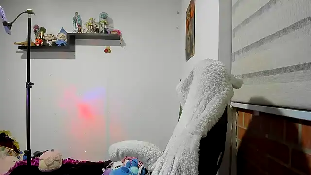 Snapshot of Shaddycute_ chatting on May 27, 2:08 am Shaddycute online show from May 27, 2:08 am