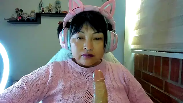 Snapshot of Shaddycute_ chatting on June 29, 12:49 pm Shaddycute online show from June 29, 12:49 pm