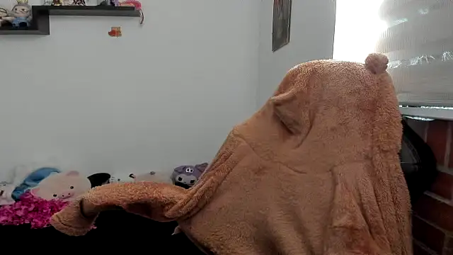 Snapshot of Shaddycute_ chatting on July 10, 5:37 pm Shaddycute online show from July 10, 5:37 pm