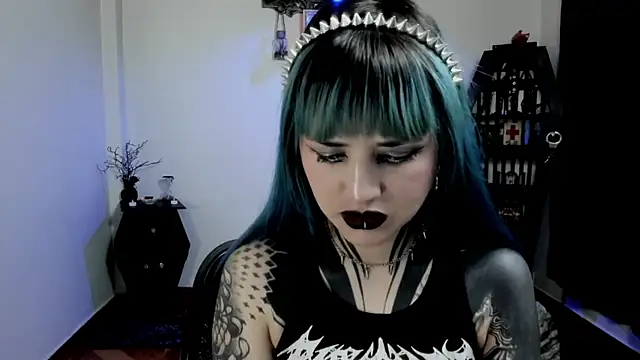 Snapshot of DimmuandDarkness chatting on May 15, 5:53 pm DimmuandDarkness online show from May 15, 5:53 pm