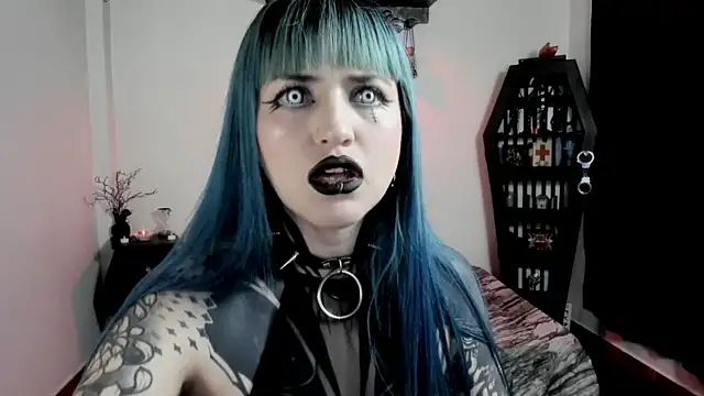 Snapshot of DimmuandDarkness chatting on May 16, 6:39 pm DimmuandDarkness online show from May 16, 6:39 pm