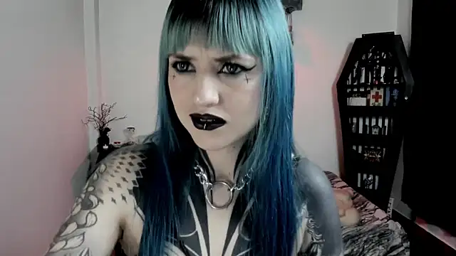 Snapshot of DimmuandDarkness chatting on May 17, 10:06 pm DimmuandDarkness online show from May 17, 10:06 pm